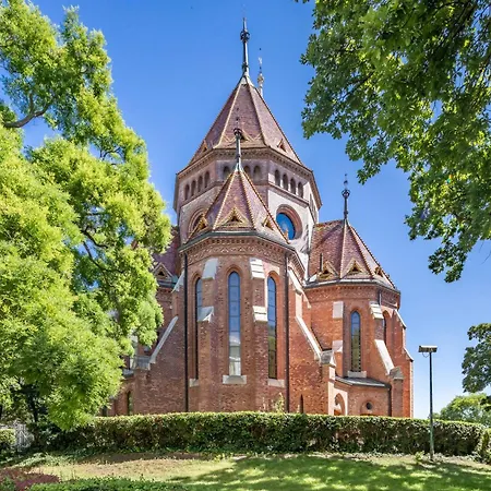 Superb Location - Classic Design Budapest