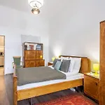 Apartamento Superb Location - Classic Design