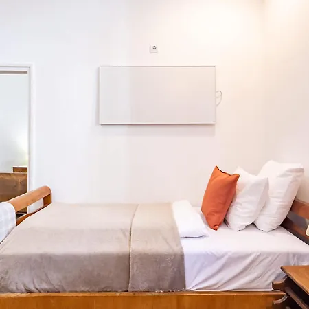 Superb Location - Classic Design Lejlighed