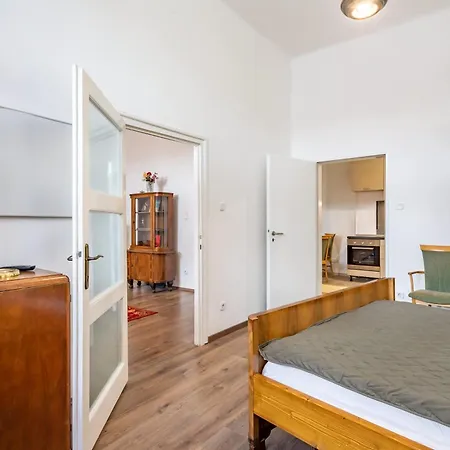 Superb Location - Classic Design Апартаменты Будапешт