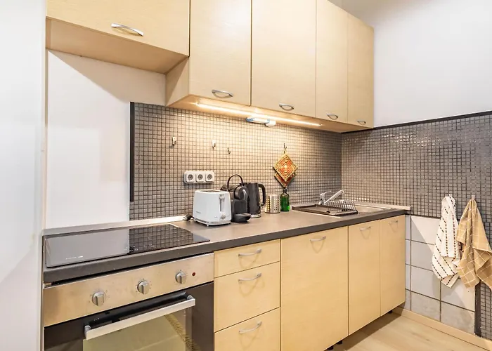 Superb Location - Classic Design Appartamento