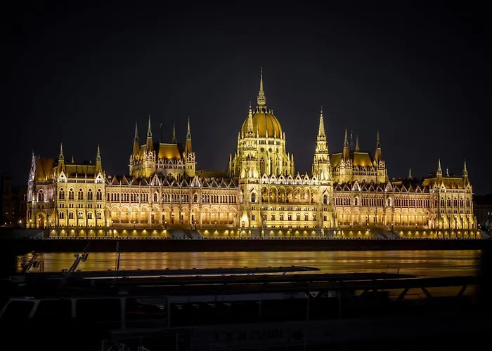 Superb Location - Classic Design Budapest