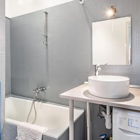 Apartment Superb Location - Classic Design