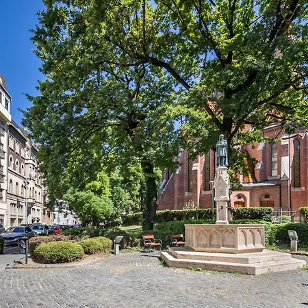 Superb Location - Classic Design * Budapešť