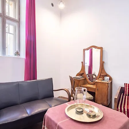 Apartment Superb Location - Classic Design Budapest